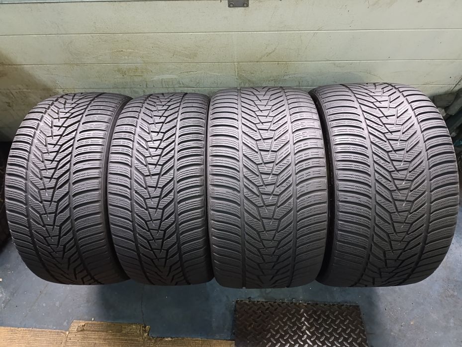 Anvelope de iarnă Hankook 265 35 19 și 305 30 20 Mercedes SLS Dot 2021