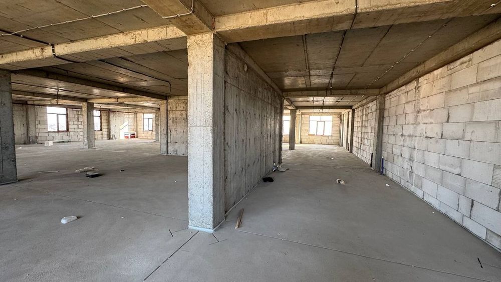 Бизнес центрда офис сотилади