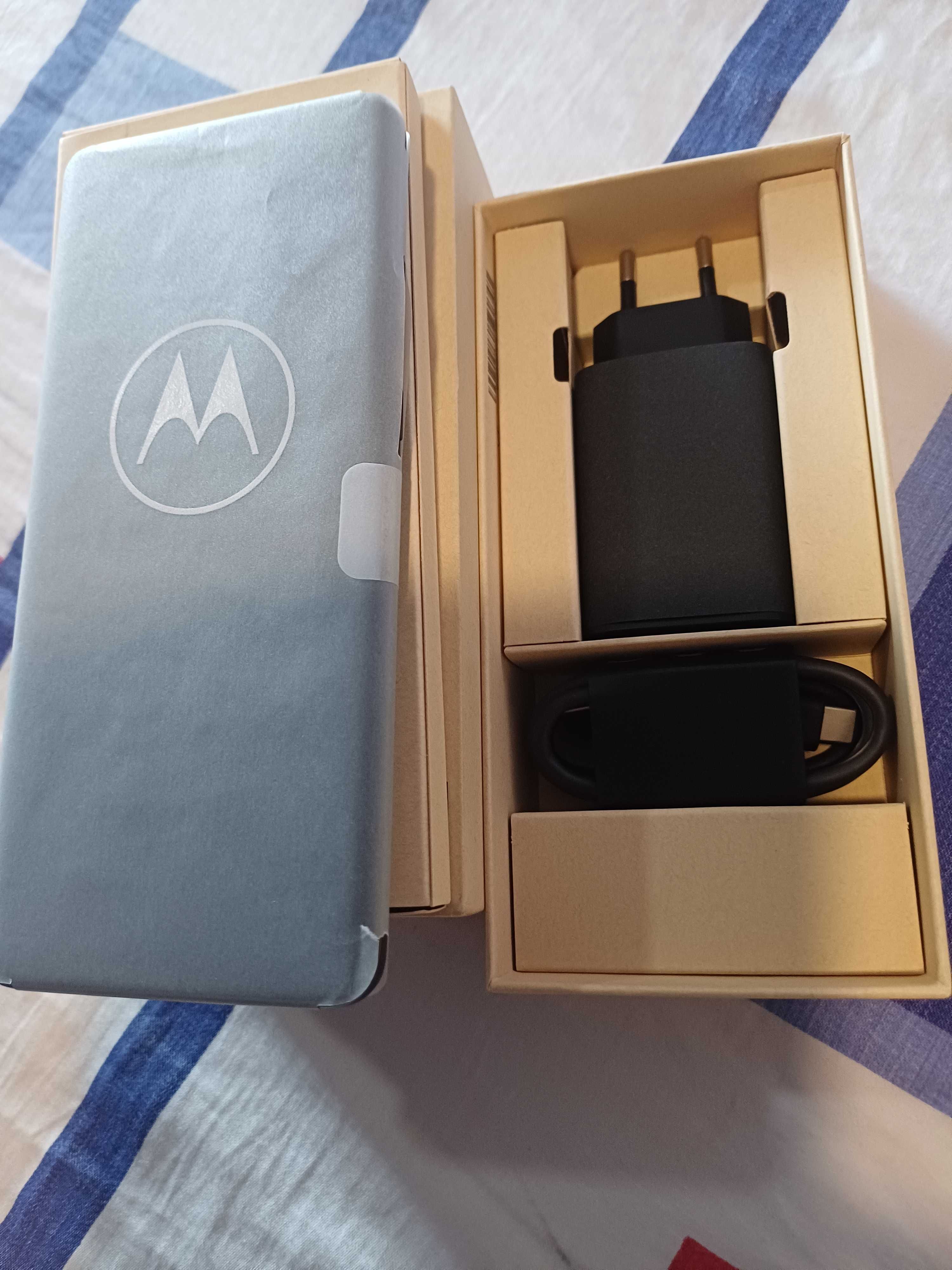 Motorola edge. 40NEO /Xiaomi 13 Lite