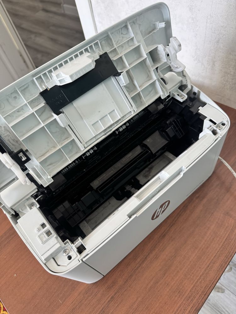 Продаётся принтер HP LaserJet Pro M15a
