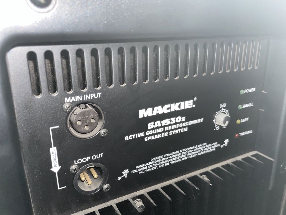 активна тонколона mackie sa1530z 1300w