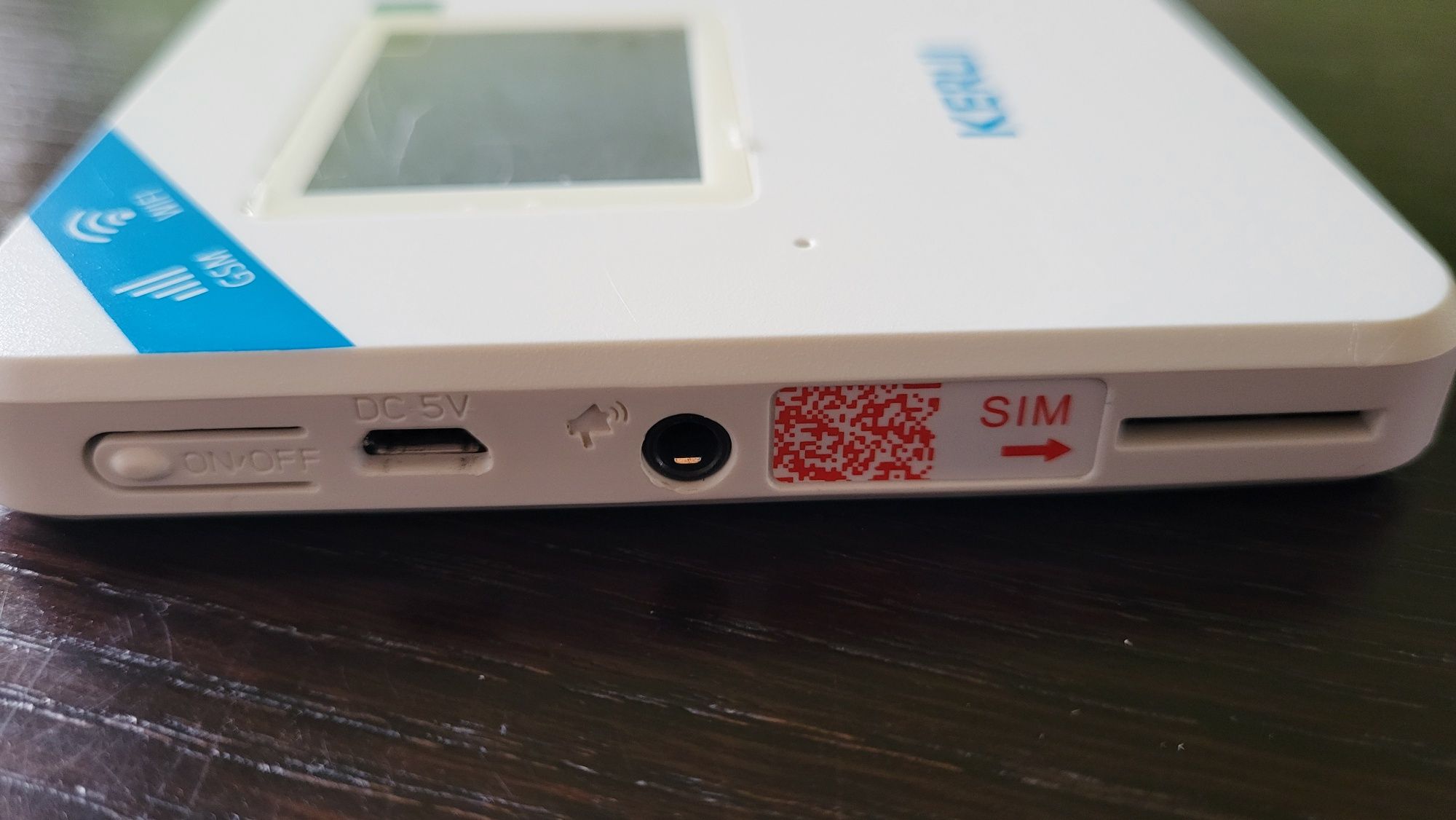 Sistem de alarma wifi si gsm  cu PIR si senzori de fum