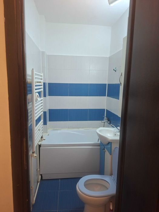 Inchiriez garsoniera