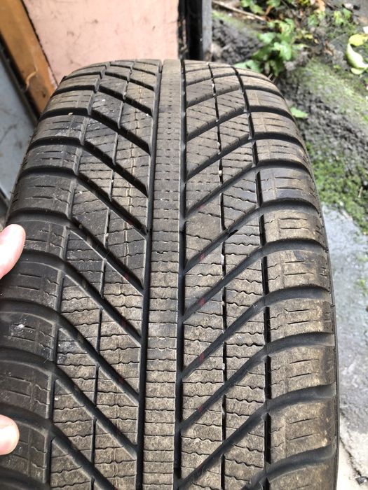 Зимни гуми Goodyaer Vector 4Seasons 205 55 16