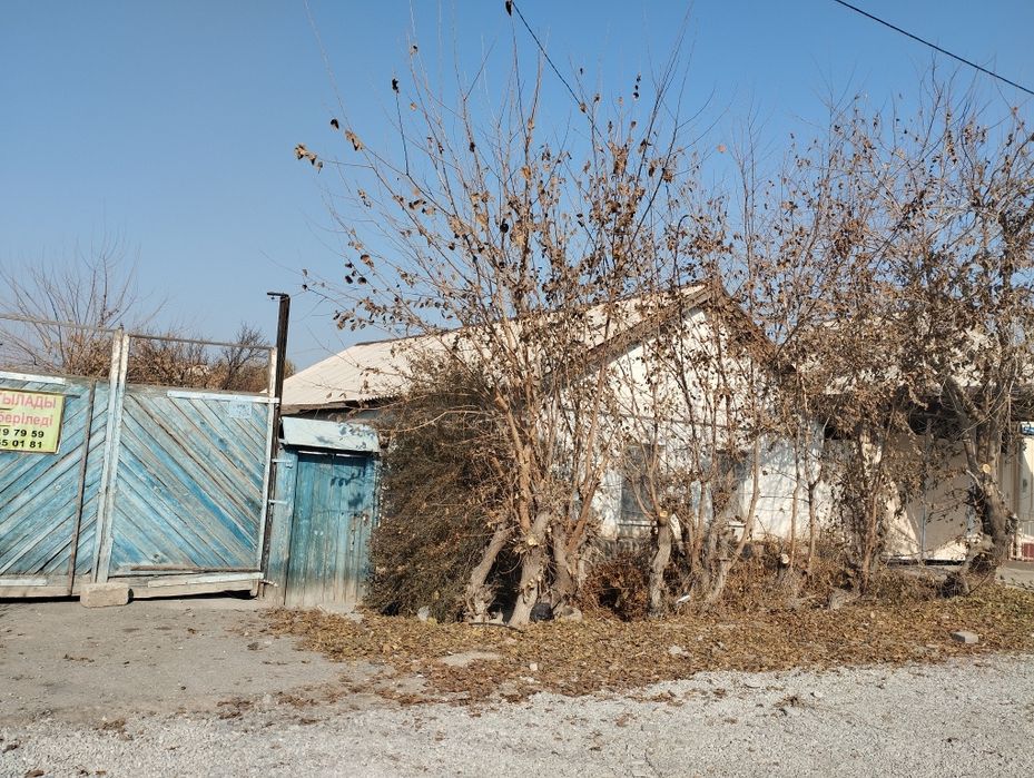 Частный дом.Адрес Турсынова 105.(Пионерская).Находится ближе к Базару.