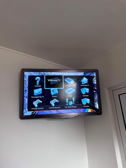 TV Philips LED cu ambilight
