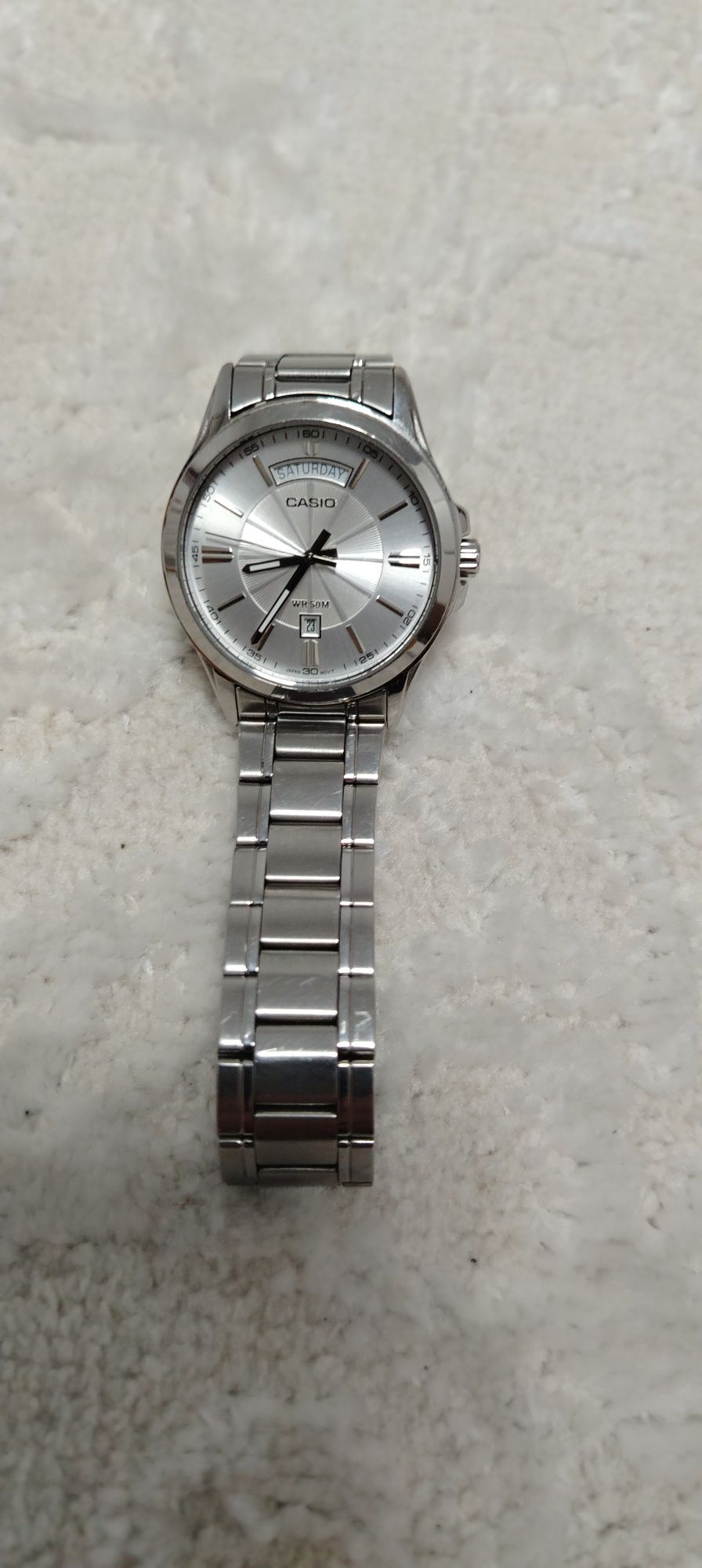 Часы Casio продам 3к срочно