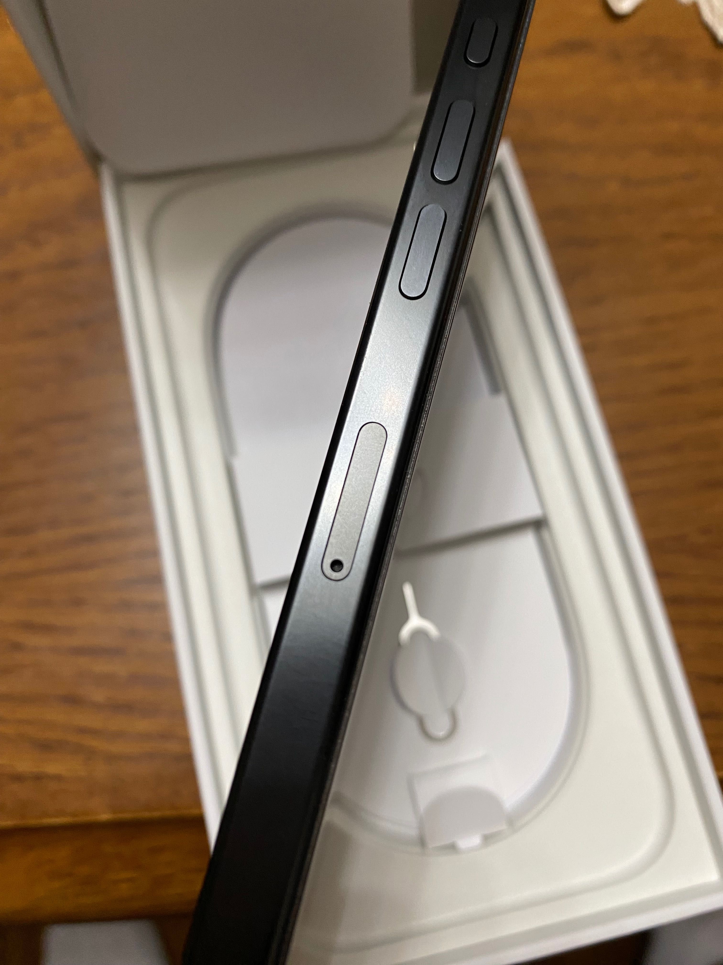 iPhone 16 pro 512GB black titanium