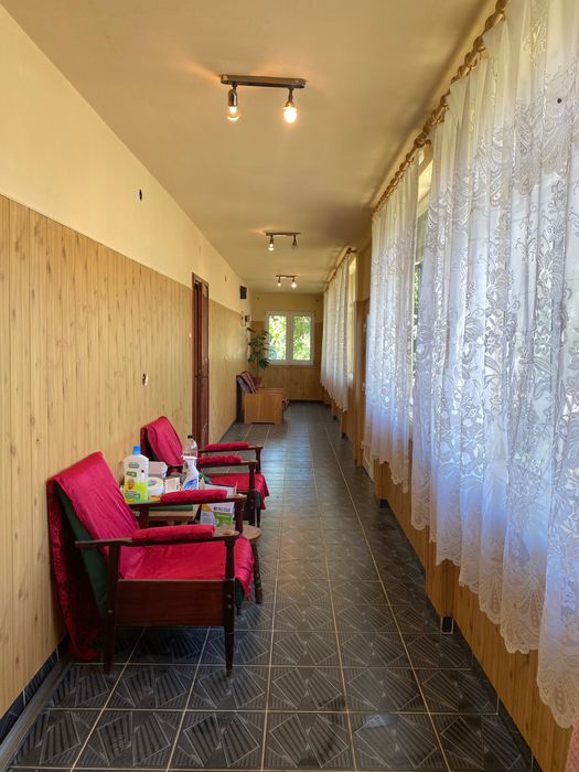 Casa la Cebza cu 4000 mp teren  intraviran