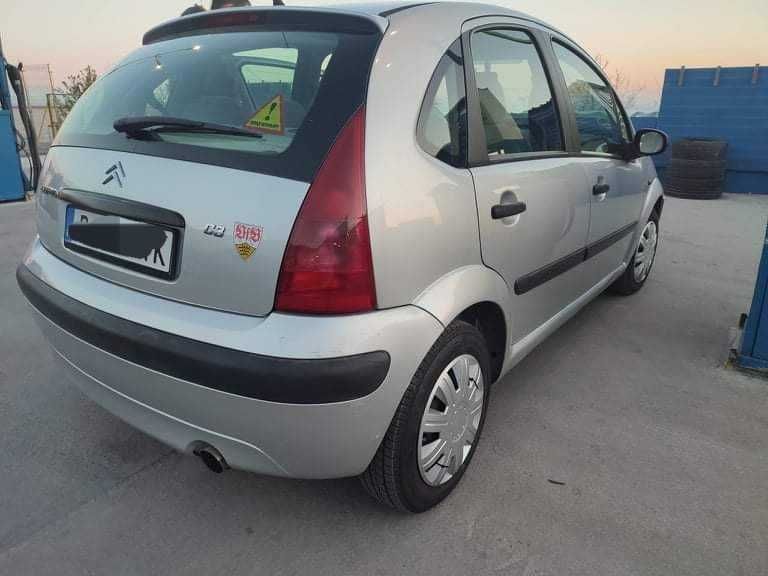 Автомобил Citroen  C3 2003г.