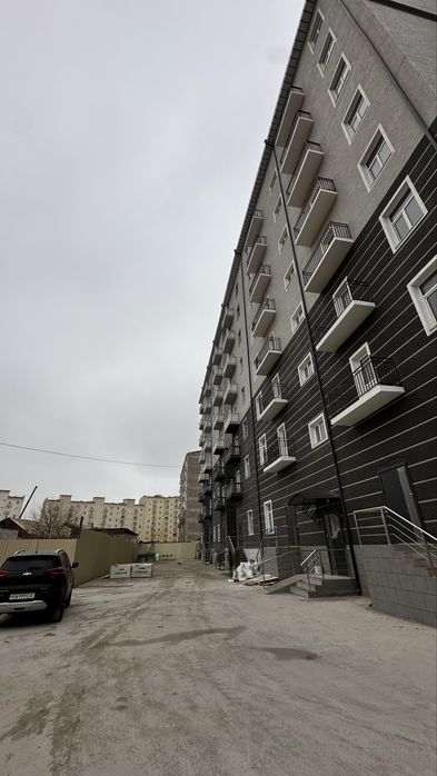 2 xonali kvartira sotiladi