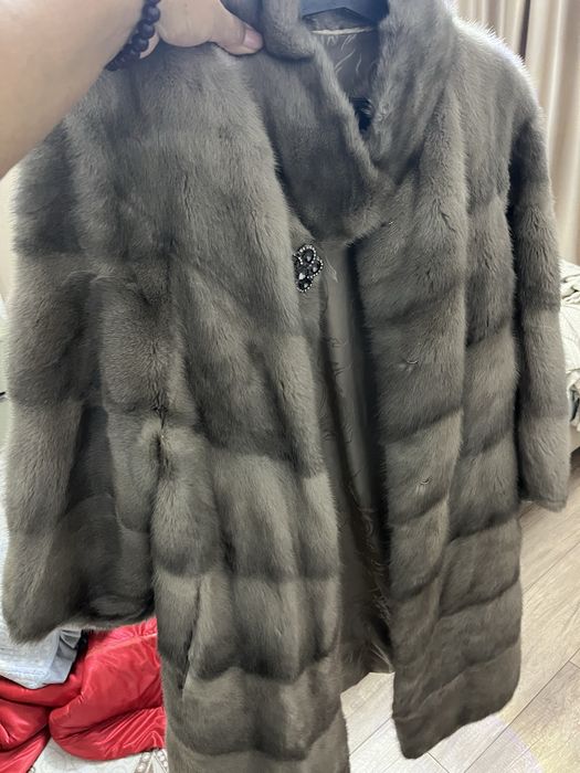 Женская одежда норковые шубы в отличном состоянии недорого ооото. Тооо
