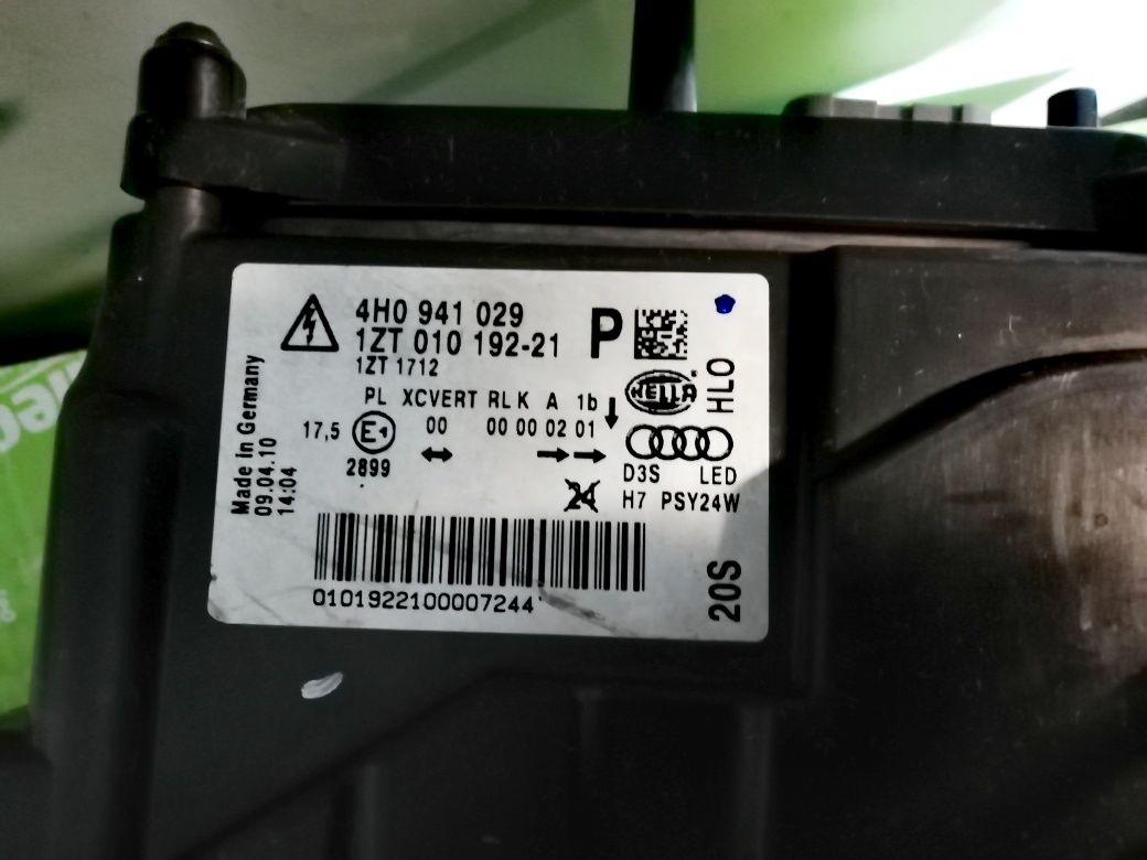 Фар Фарове за Ауди А8 4Н / Audi A8 4H Bi-Xenon + Led - Завиващ.
