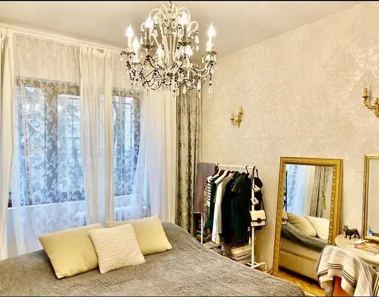 Продава се Тристаен апартамент в София, Лозенец - 108 кв.м за 1899 €/кв.м - Снимка #2