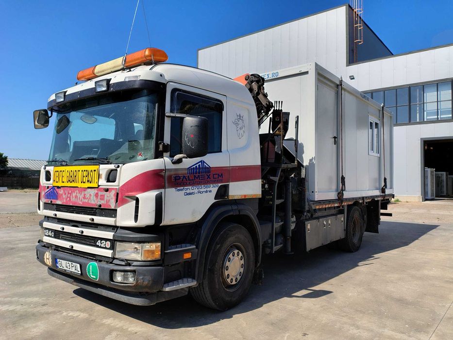 Camion cu macara Scania
