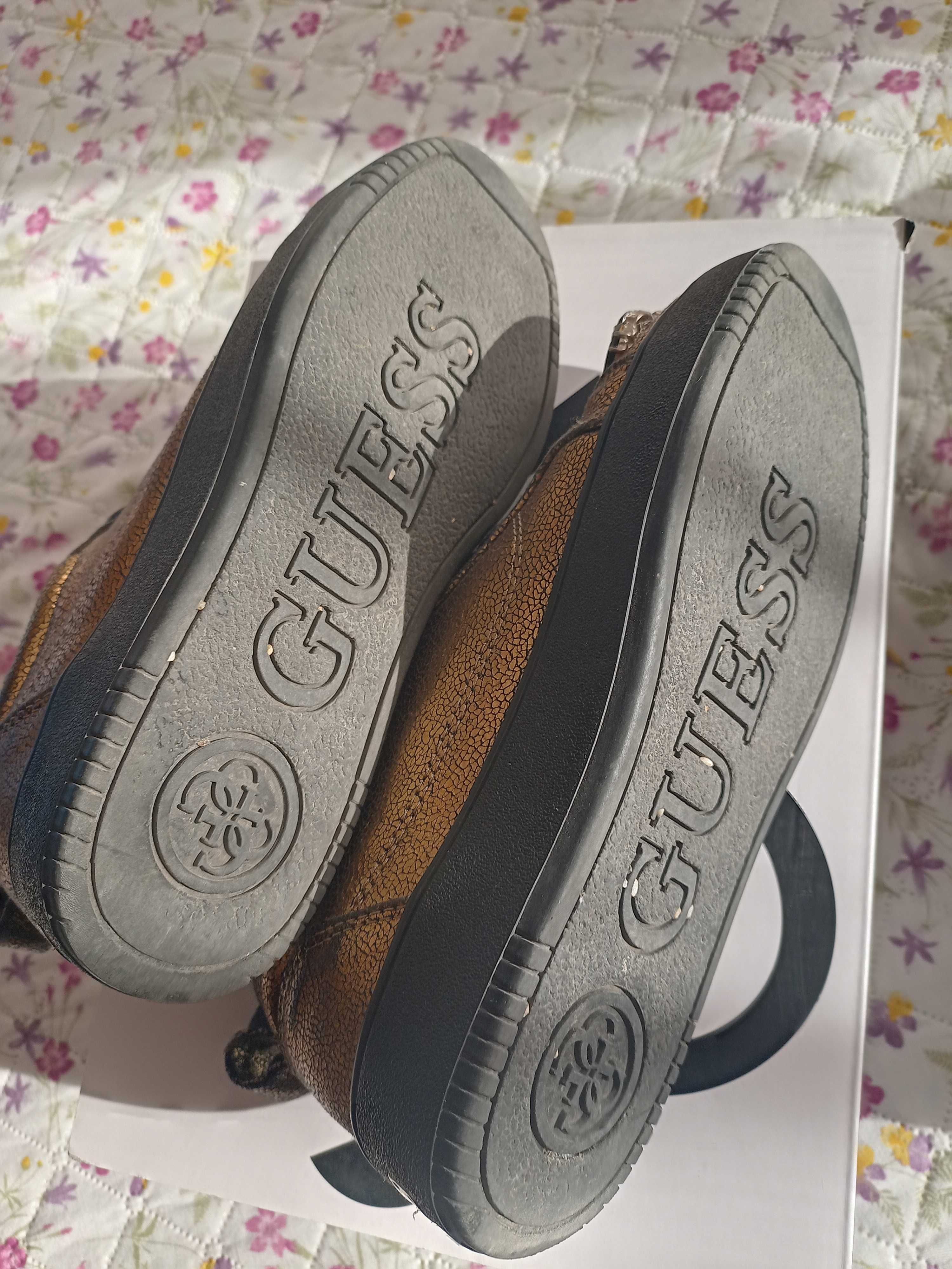 Дамски обувки GUESS
