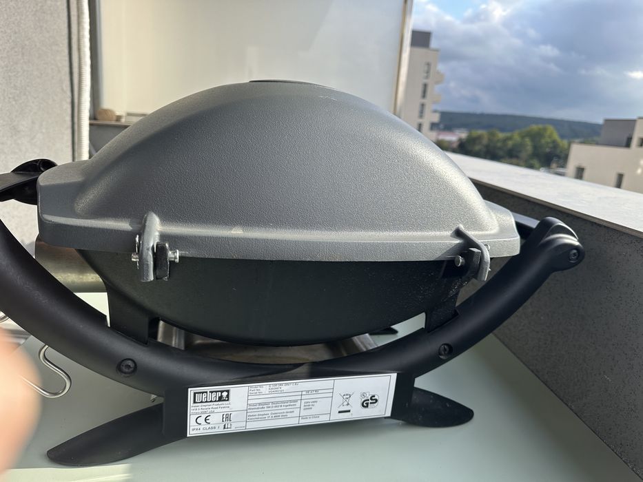 Gratar electric Weber