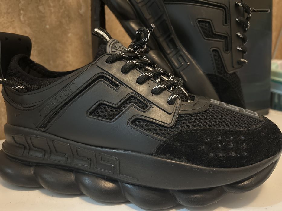 VERSACE Chain Reaction 39