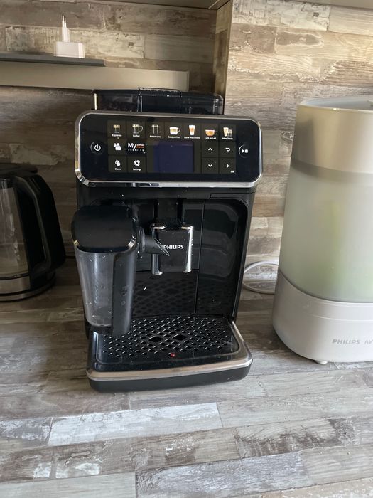 Кафеавтомат Phillips Latte Go EP 5441