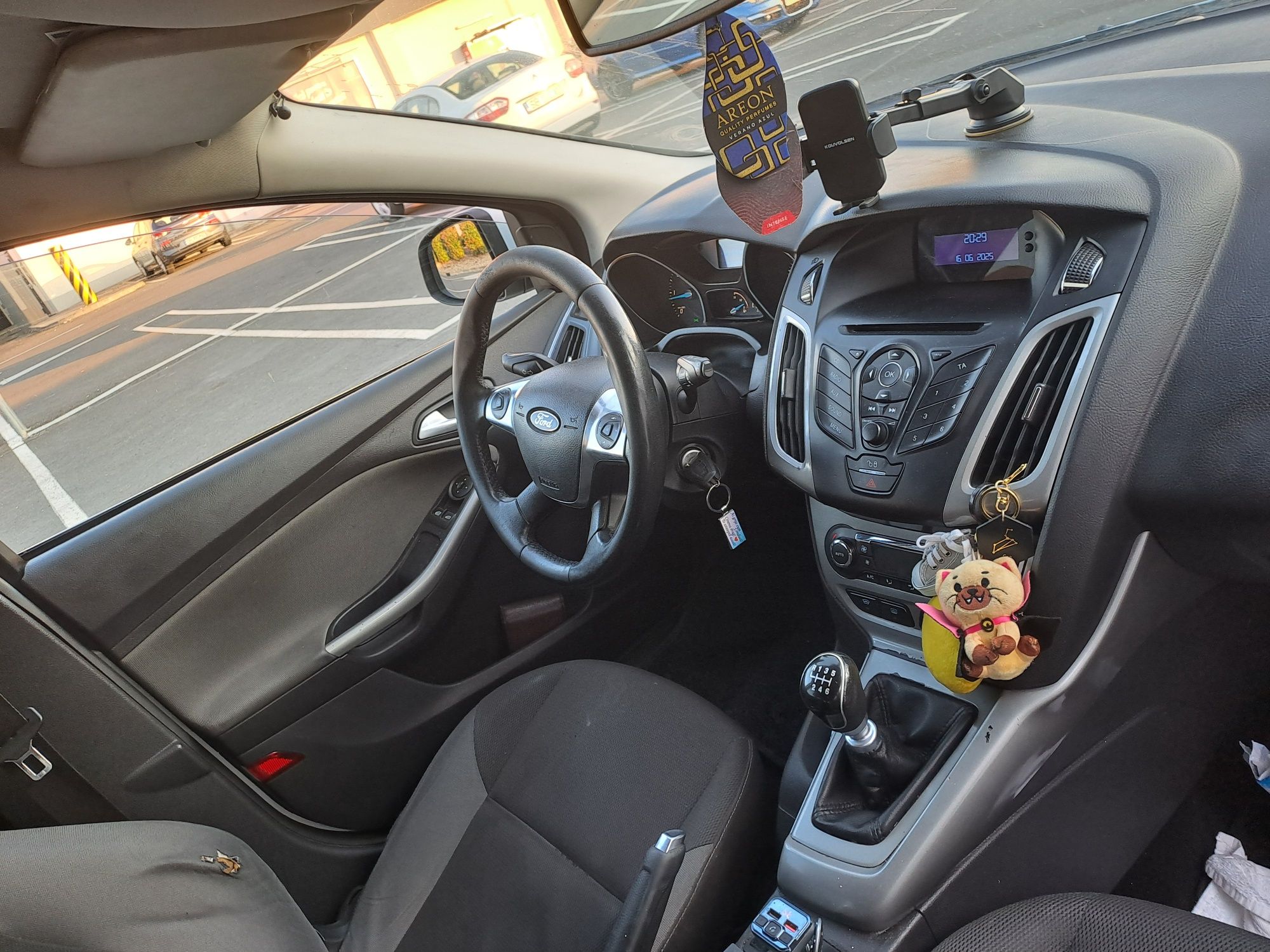 Se vinde urgent ford focus 2012