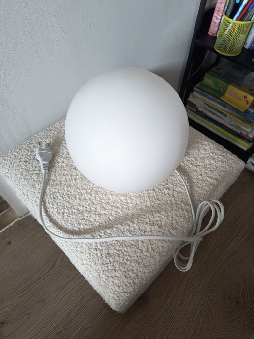 Lampă sferică LED (lipsește telecomanda originală)