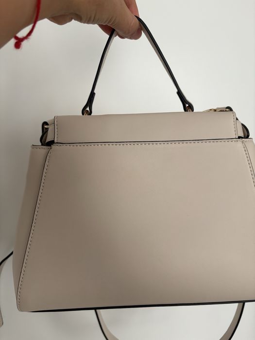 Сумка от Guess новая