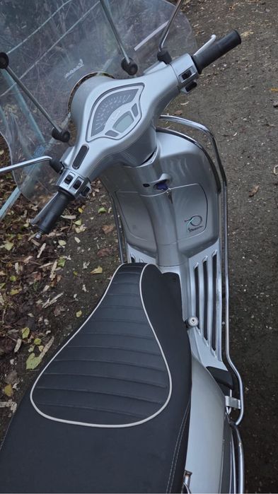 Vespa Primavera& LXV