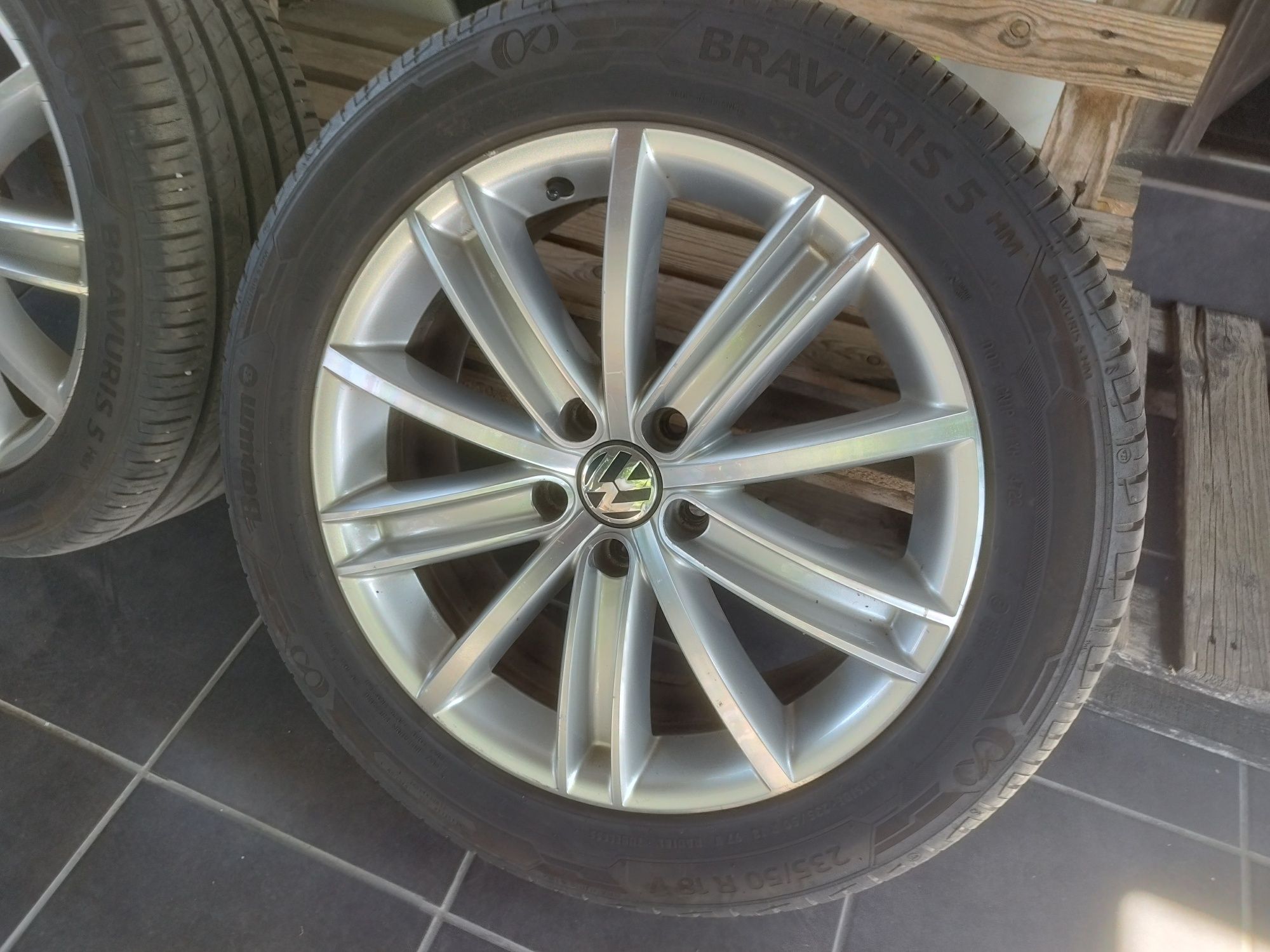 235/50/18 фолксваген тигуан и други vw Tiguan