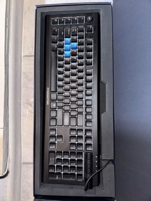 Ofertă setup de gaming complet! Unitate+2monitoare+birou+perif+scaun