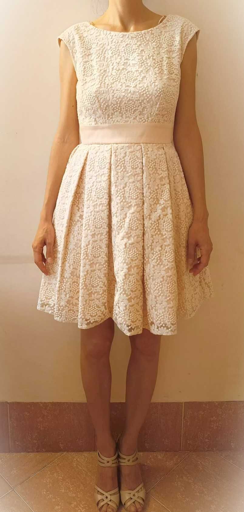Rochie roz eleganta NOUA nepurtata cu eticheta