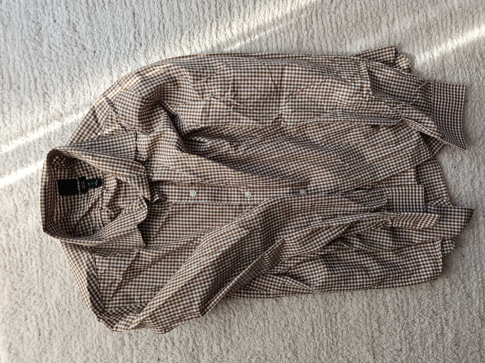 Vând cămăși barbati mărimea M-L Zara