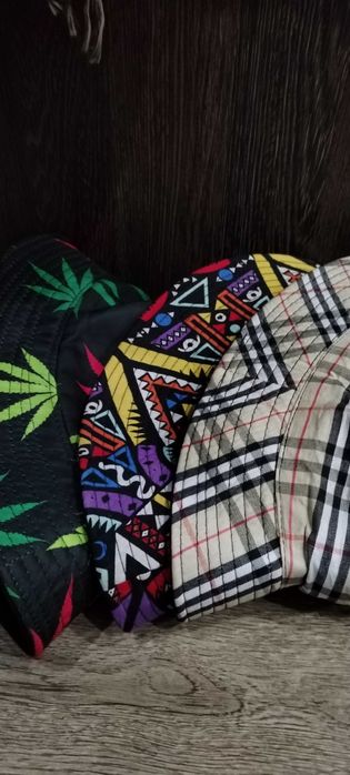 Шапка идиотка с две лица