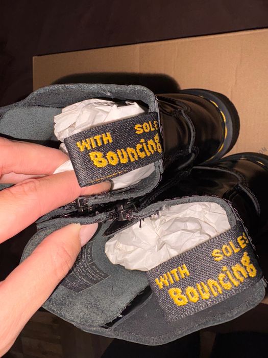 Оригинални Dr. Martens Jadon