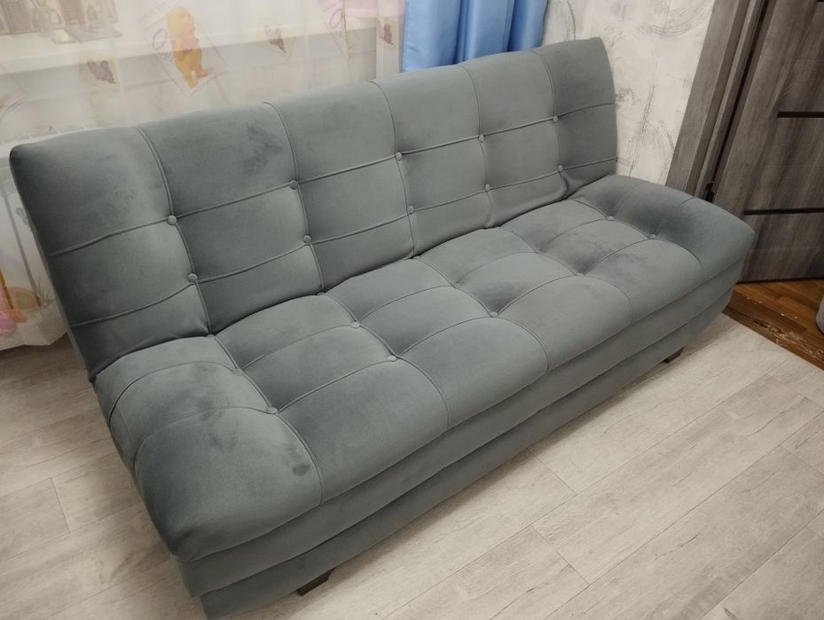 Продам Диван прямой