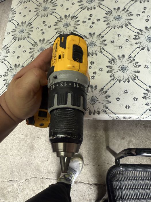 Акумулаторен винтоверт DEWALT DCD791NT