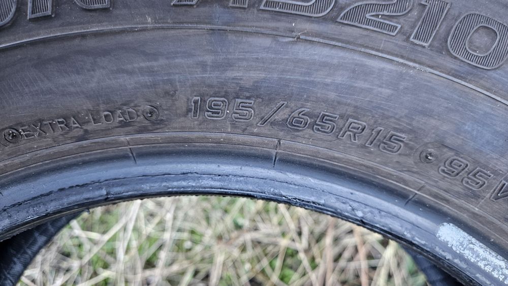 2бр гуми 195 65 15 дот 23 фалкен