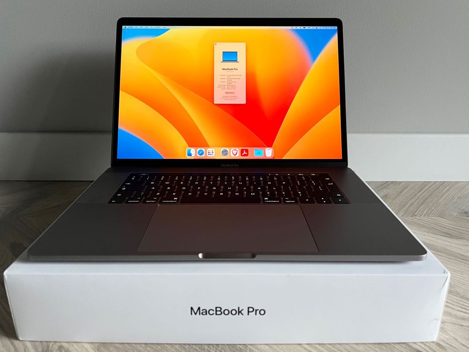MacBook Pro 15-inch 2017, Touch Bar, i7, 16GB, 1TB SSD, Radeon Pro 560