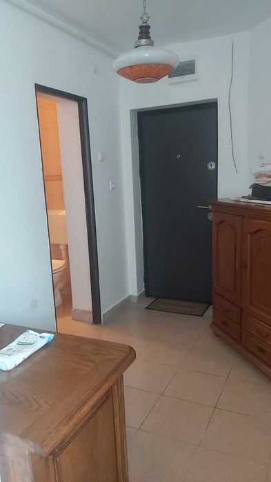 Inchiriez apartament o camera