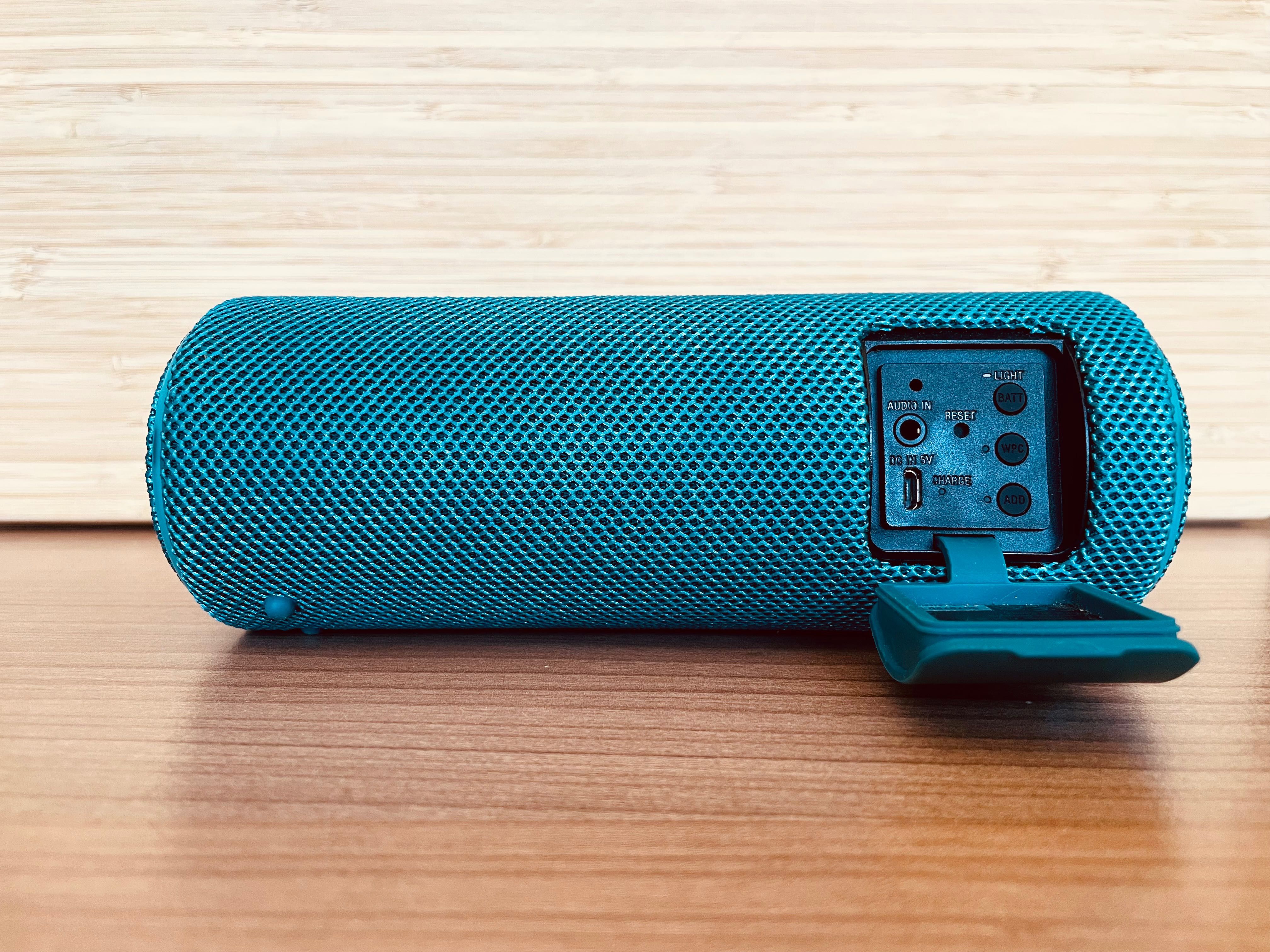 Sony SRS-XB21 Безжична преносима колонка в безупречно състояние