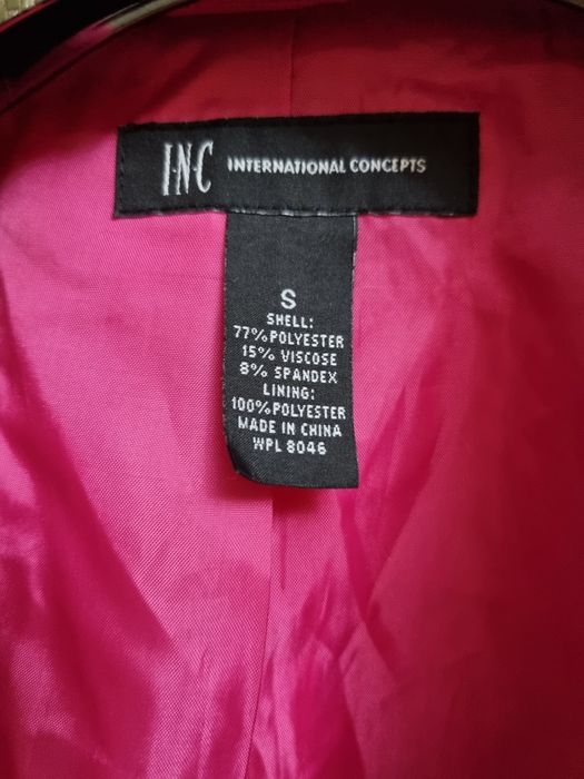 Женские одежды в отличном состоянии