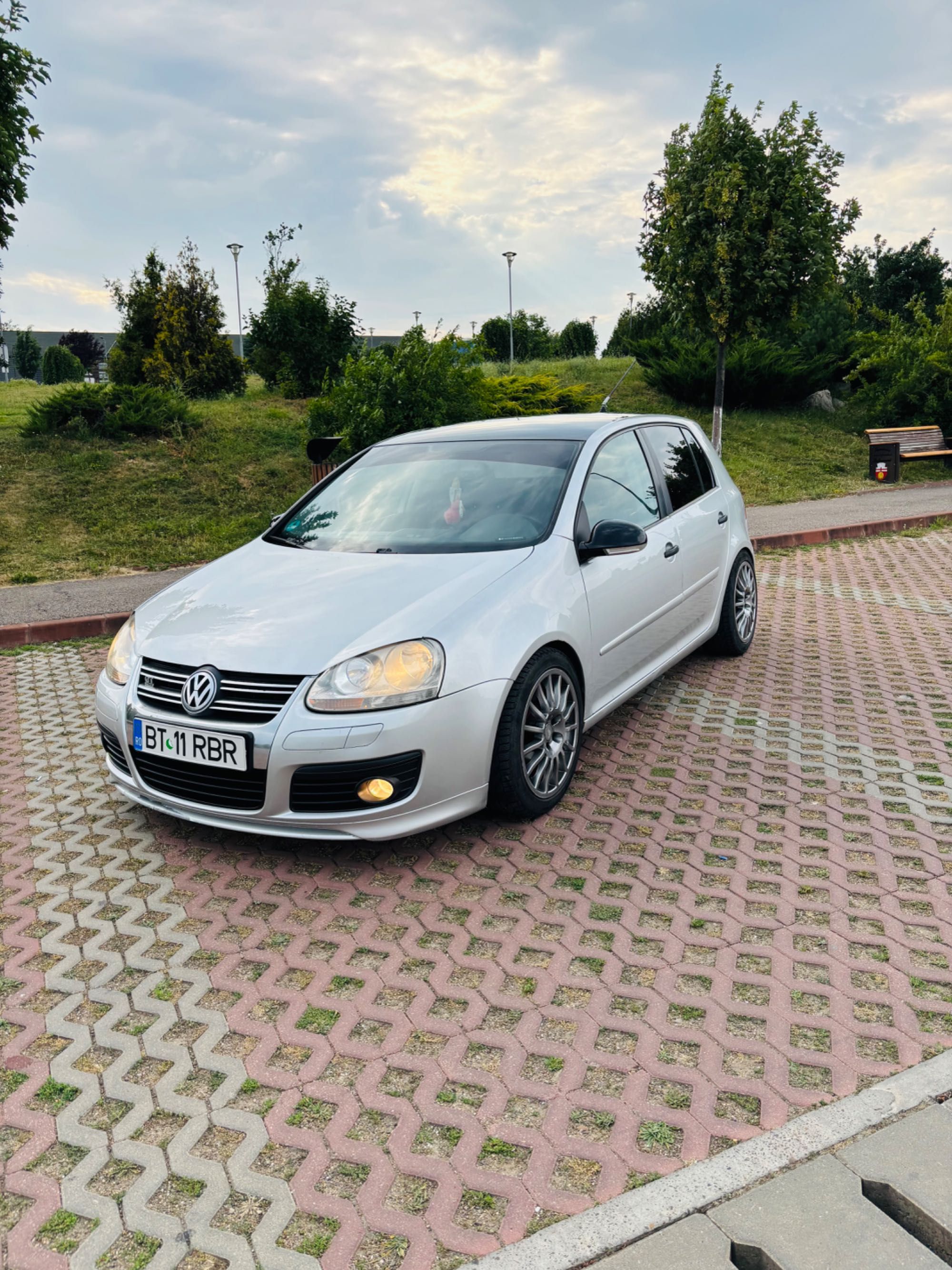 Volkswagen Golf V