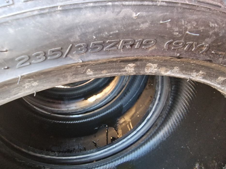 Anvelope 235/35R19 marca Hankook, DOT 2019, 7 mm
