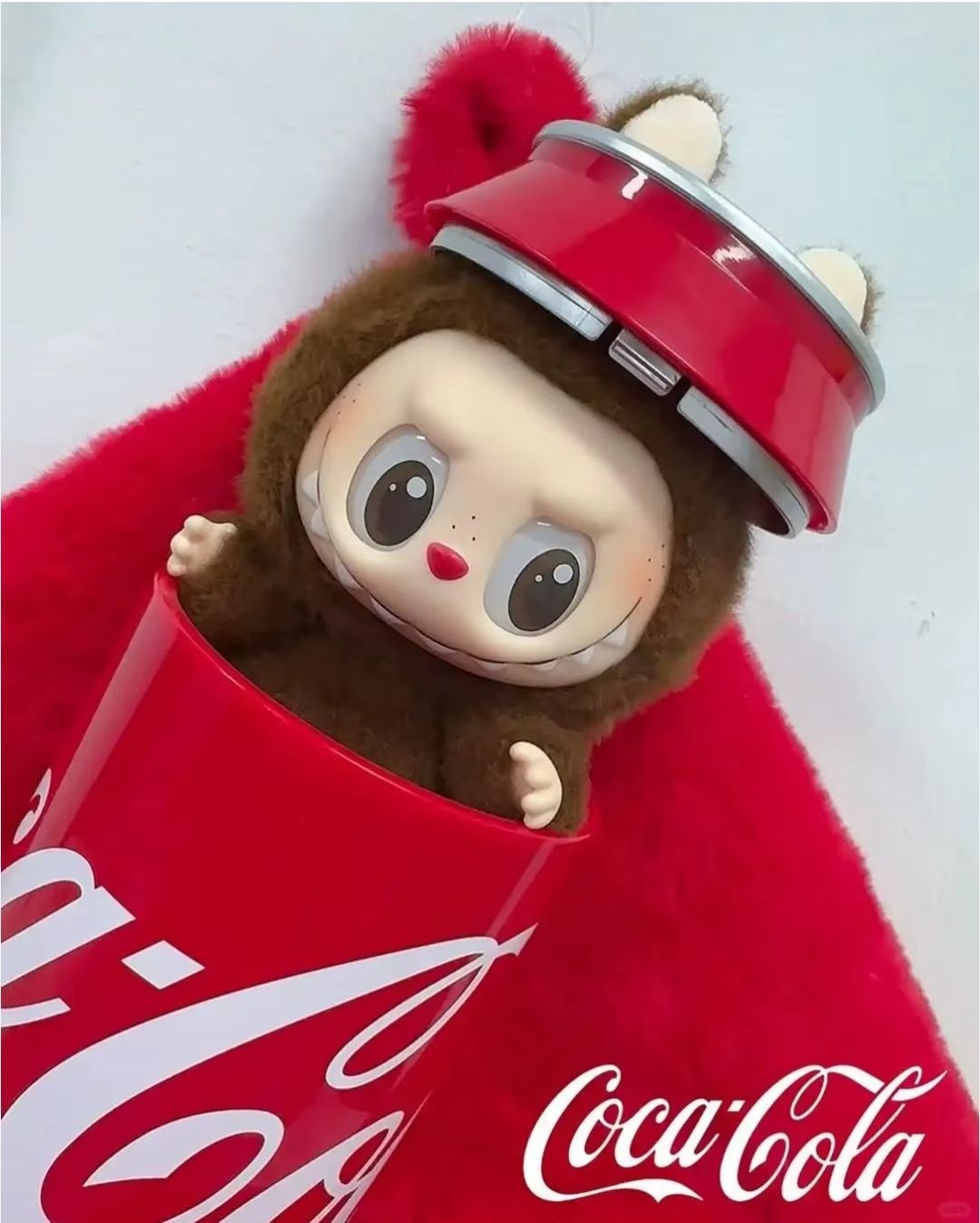 Labubu Coca Cola плюшена играчка Лабубу 17см