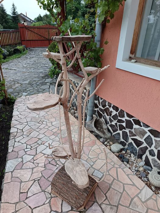 Suport pentru flori din lemn