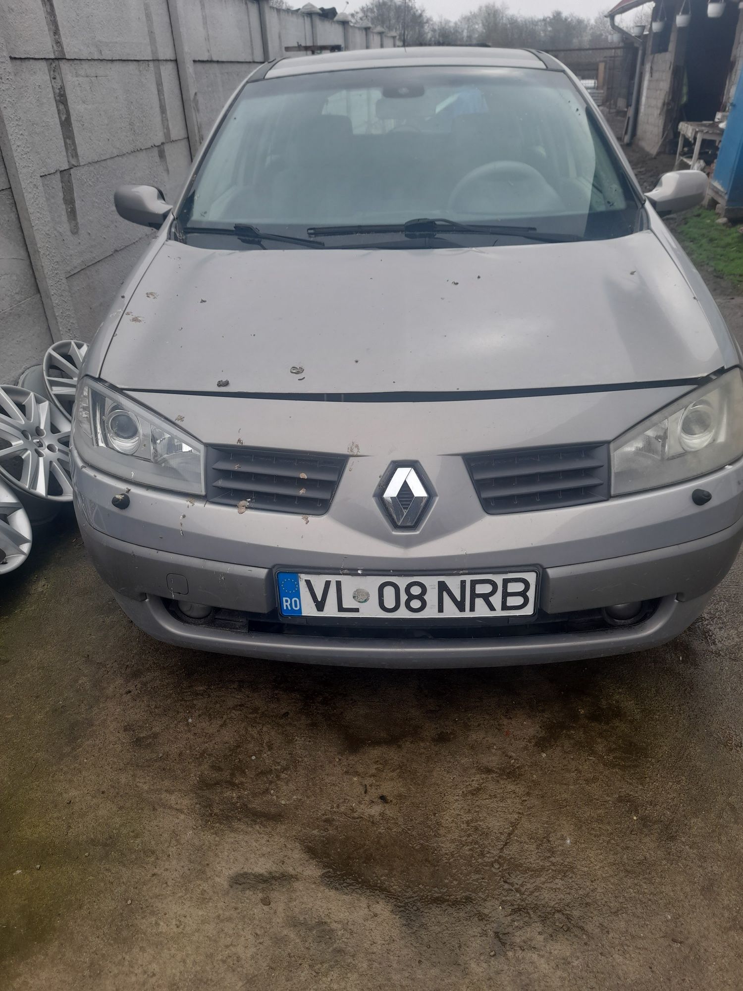 Vând Renault Megane 2 ,1,9 diesel