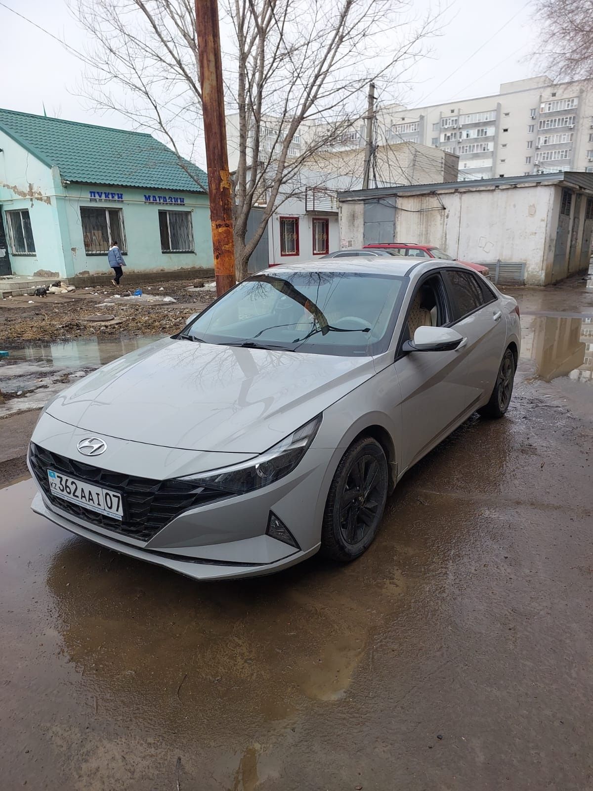 Продам машину Hyundai Elantra