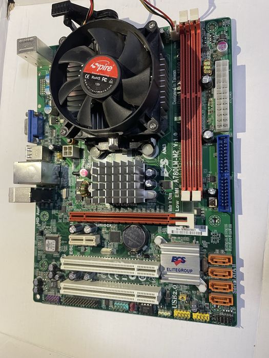 Kit placa de baza+ procesor defect !