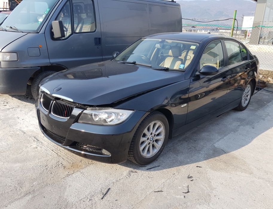 БМВ Е90 2.0 бензин На Части Десен волан BMW E90