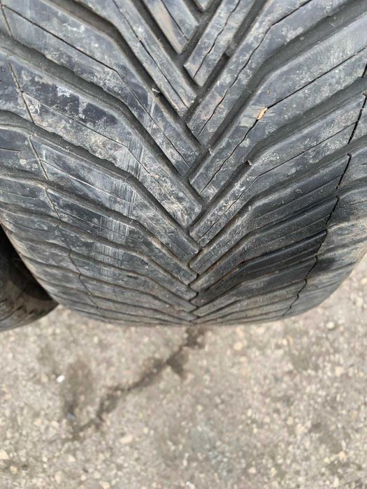 2 бр Зимни Гуми Michelin 255/45 R18 DOT 2122 грайфер 6мм ном 16