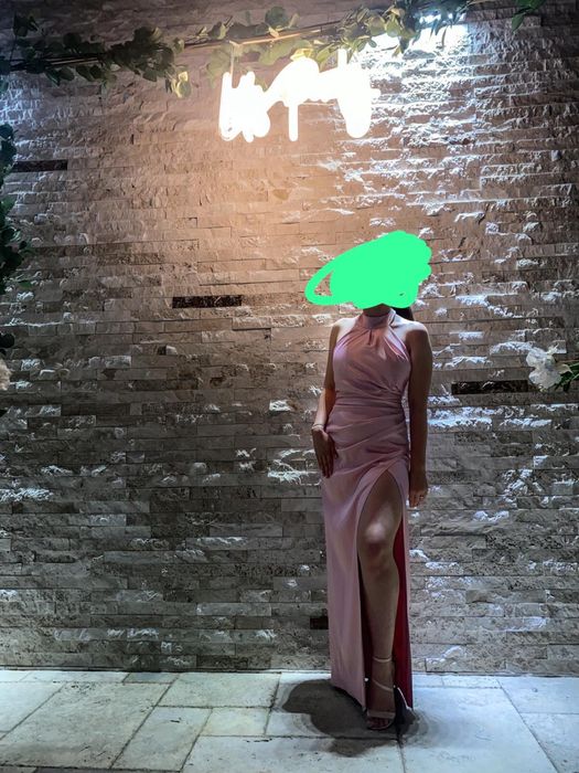 Rochie lunga pe gat eleganta